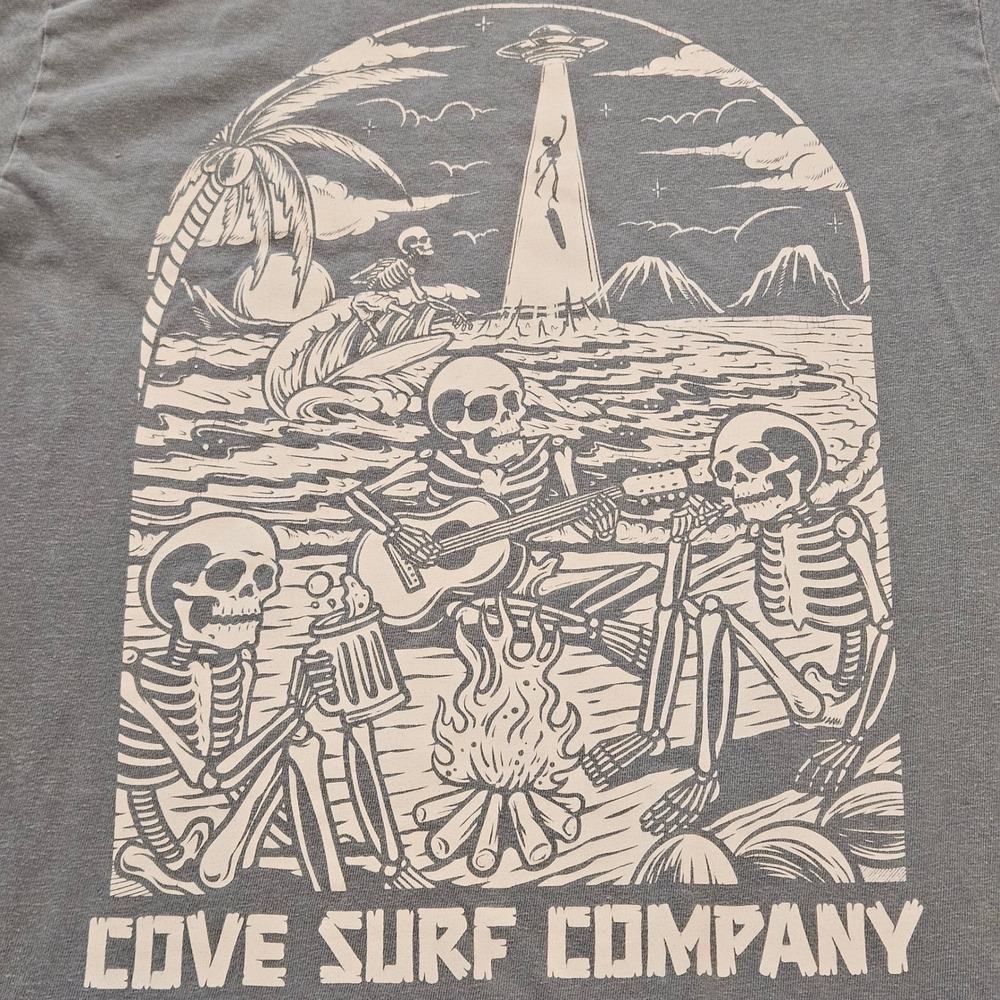 Cove Surf Company Skeletons Beach UFO Graphic T-Shirt Blue Gray Small USA Made